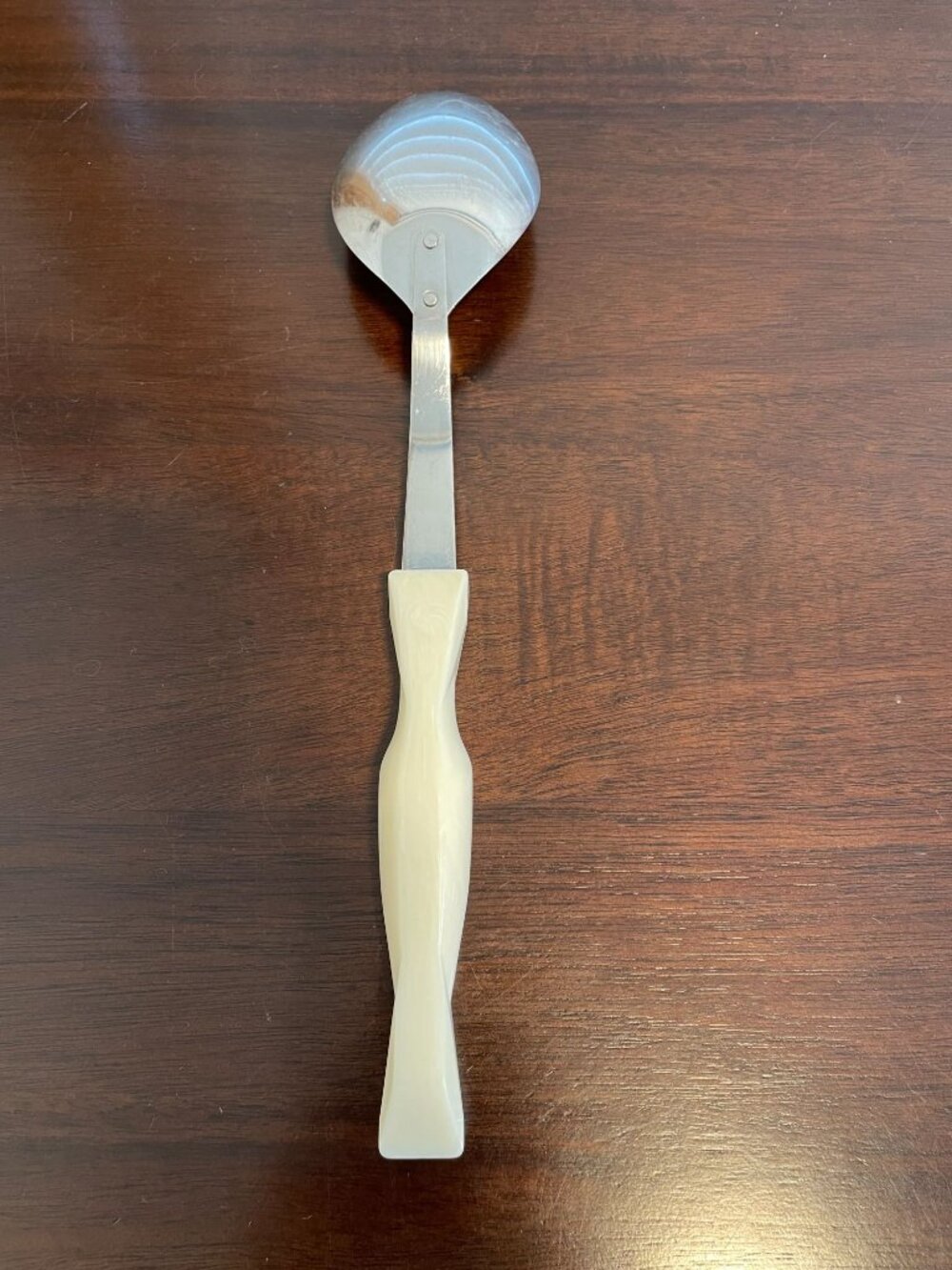 Vintage Cutco Serving Spoon - Pearl White Handle - Picture 4 of 8
